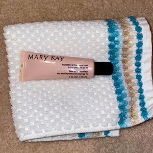 Mary Kay Foundation Primer Sunscreen